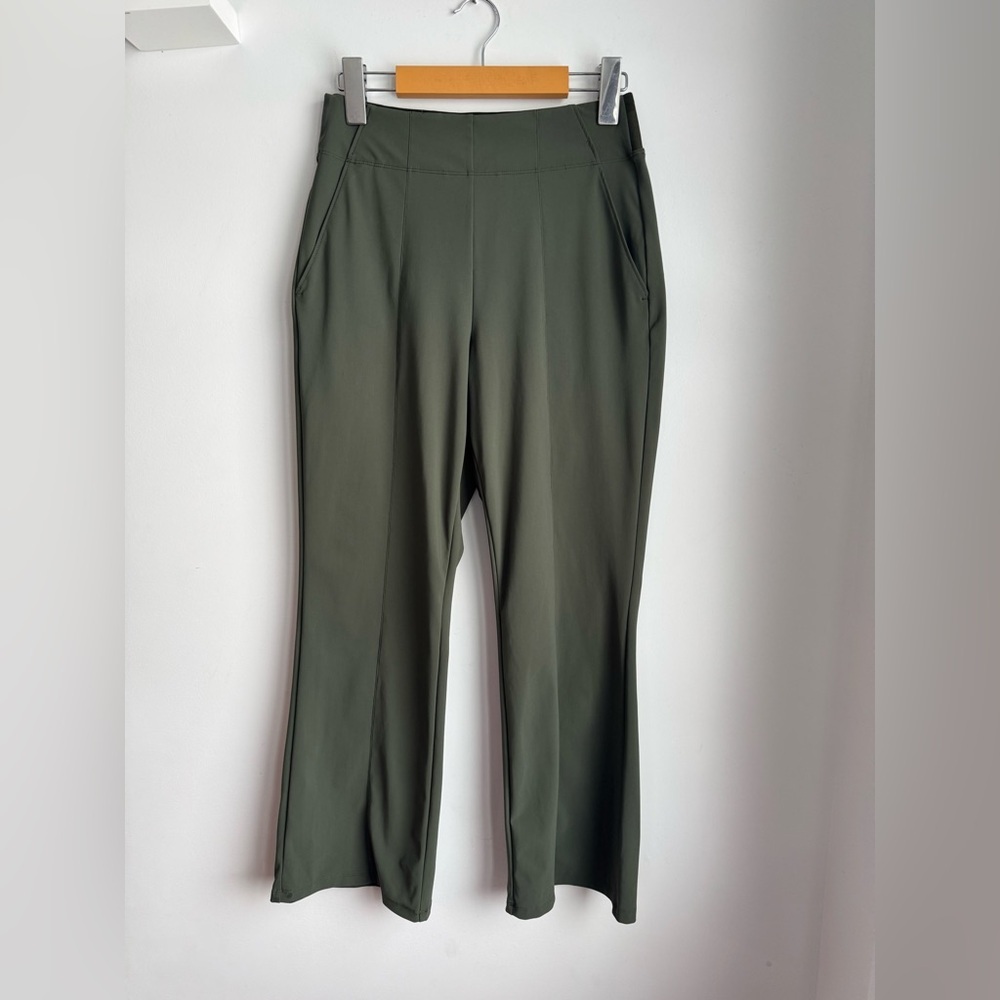 Athleta OliveGreen Straight Leg Crop Trousers